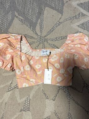 Sig Zane Pink Floral Puff-Sleeve Crop Top with Yellow Accents